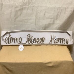 Home Sweet Home 3-D Cursive Metal Wall Decor in Metallic Gold Finish.